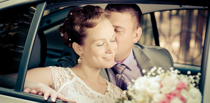 Wedding Limo Milwaukee - Limousine Service Near Me